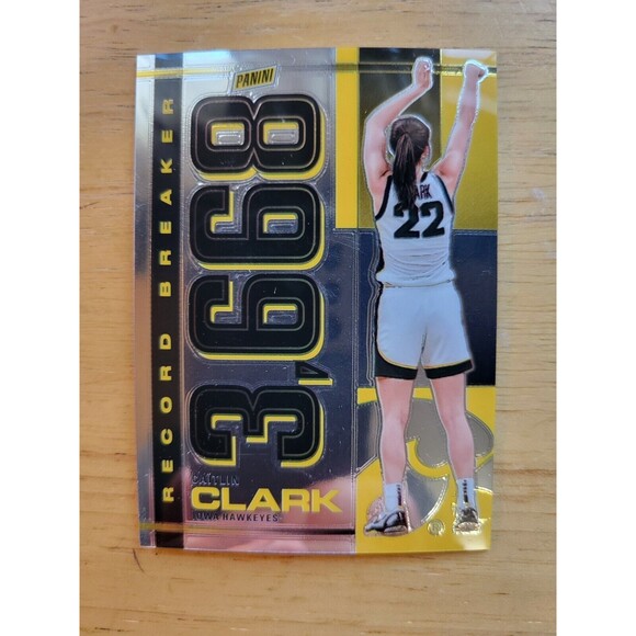 2024 Panini Caitlin Clark Collection 3668 Record Breaker Chrome #RB-CC. - Picture 1 of 2